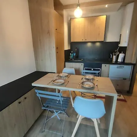 Magnifique 3 Etoiles En Hyper Centre Avec Place Privee Apartment Aix-les-Bains